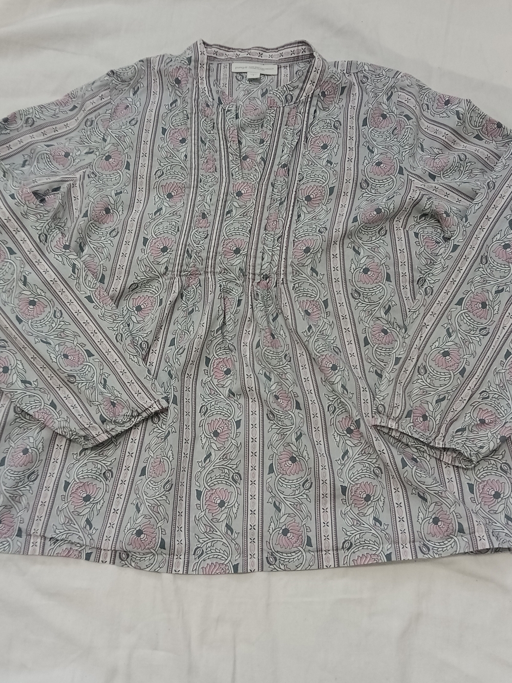 Pure Jill J. Jill Floral Gray/Pink Pintuck Peasant Top Elastic Long Sleeve Cuff